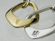 守護梵字ペンダント・絆（コンビ・バージョン）